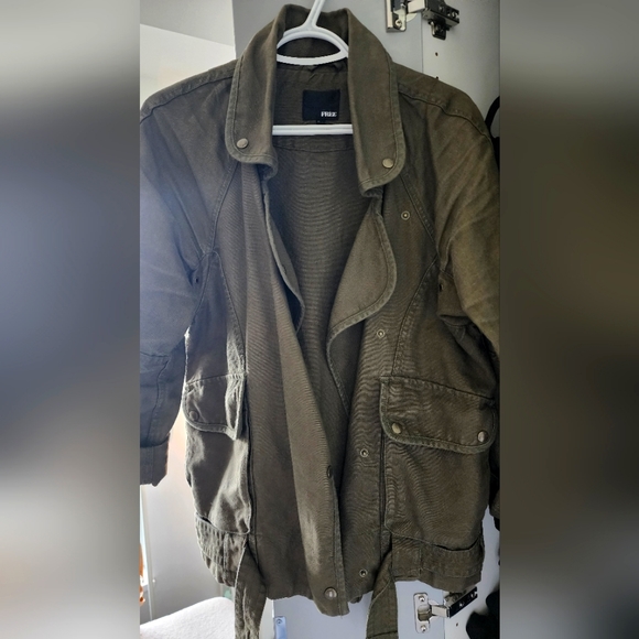 Wilfred Rayder cargo jacket - Picture 8 of 11